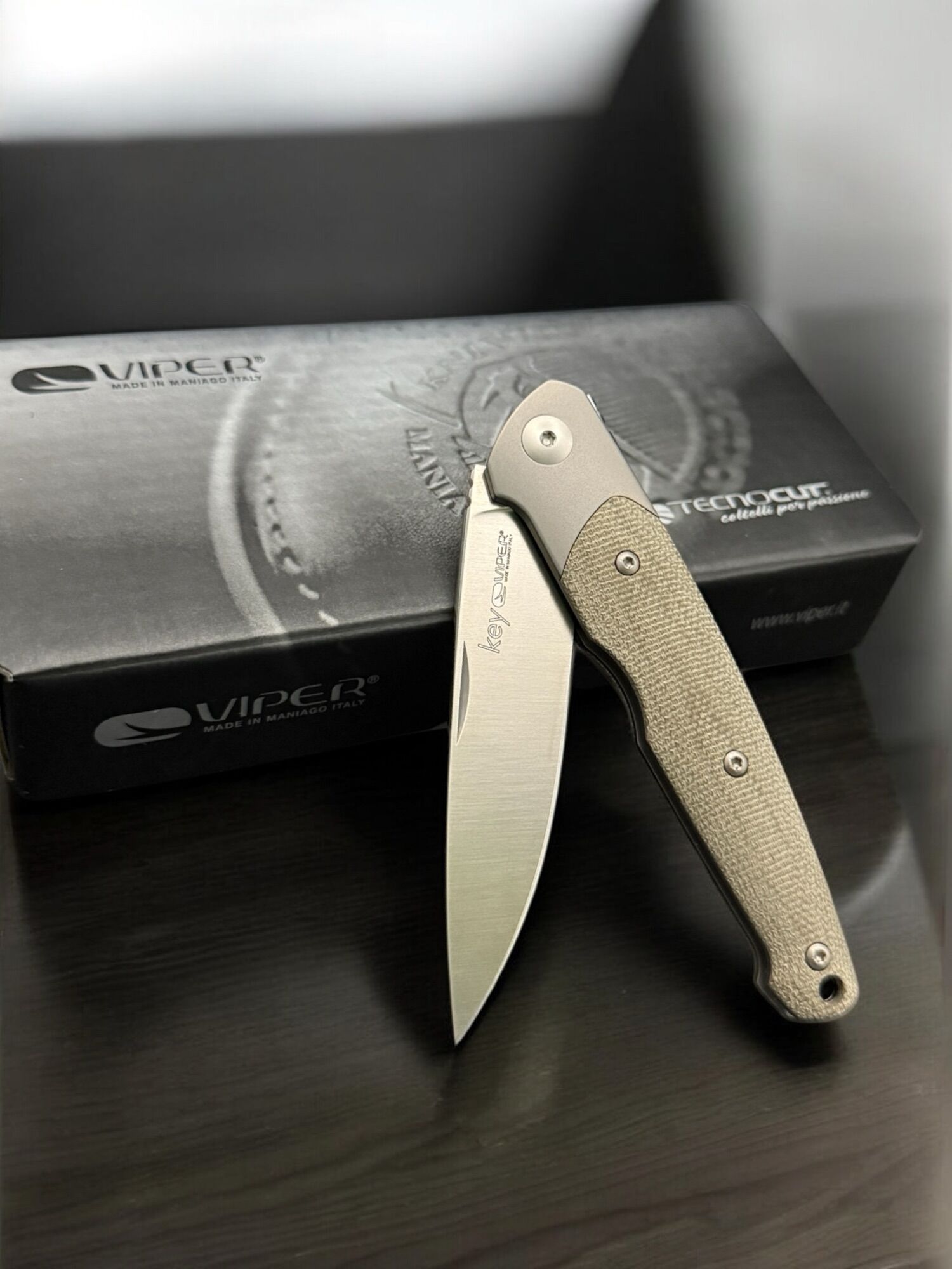 Viper | KEY 2/CV | Satin M390, Green Canvas Micarta - Designed by Jesper Voxnaes - Image 4
