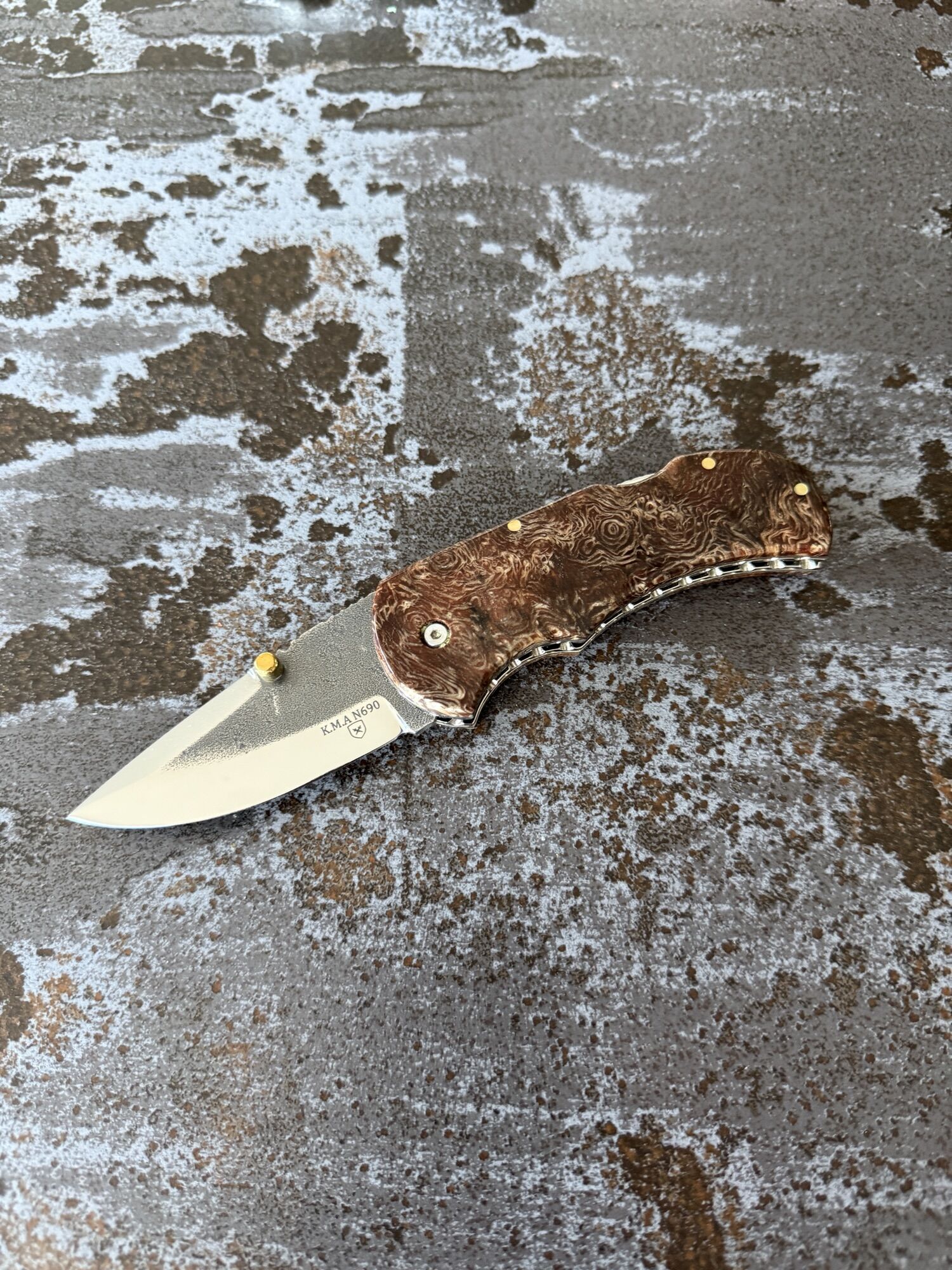 TFG | K.M.A. USTA BACKLOCK | Burl | Hand Finished Guilloché - N690 Semi Mirror Polish - Image 4