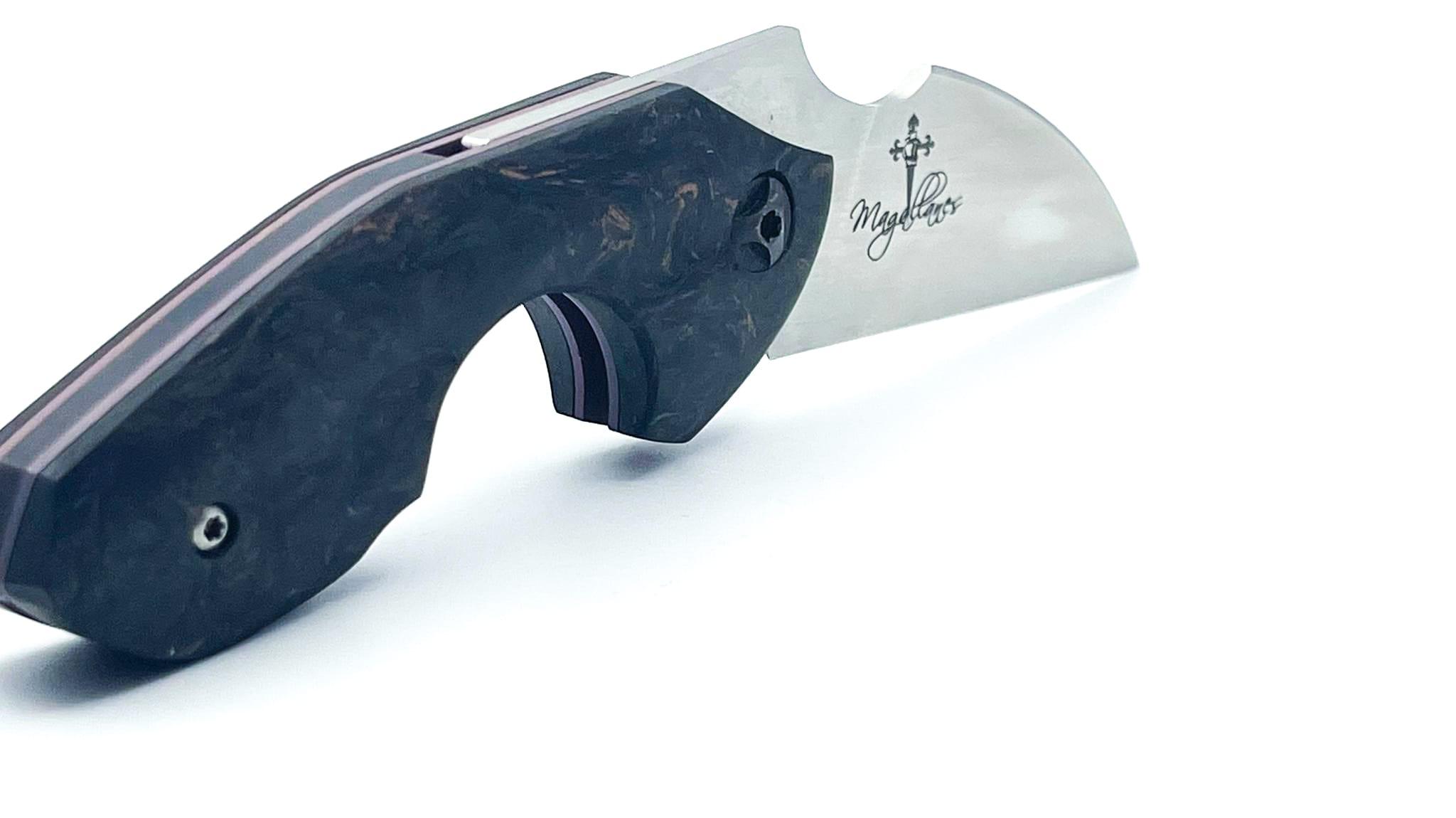 NAVAJAS BARBUDO, Magallanes Cigar Cutter Friction Folder, FATCARBON DARK MATTER COPPER, PINK LINERS / BLACK SCREWS & SPACER, M390, handgemacht FULL CUSTOM / No. 1 – Bild 7