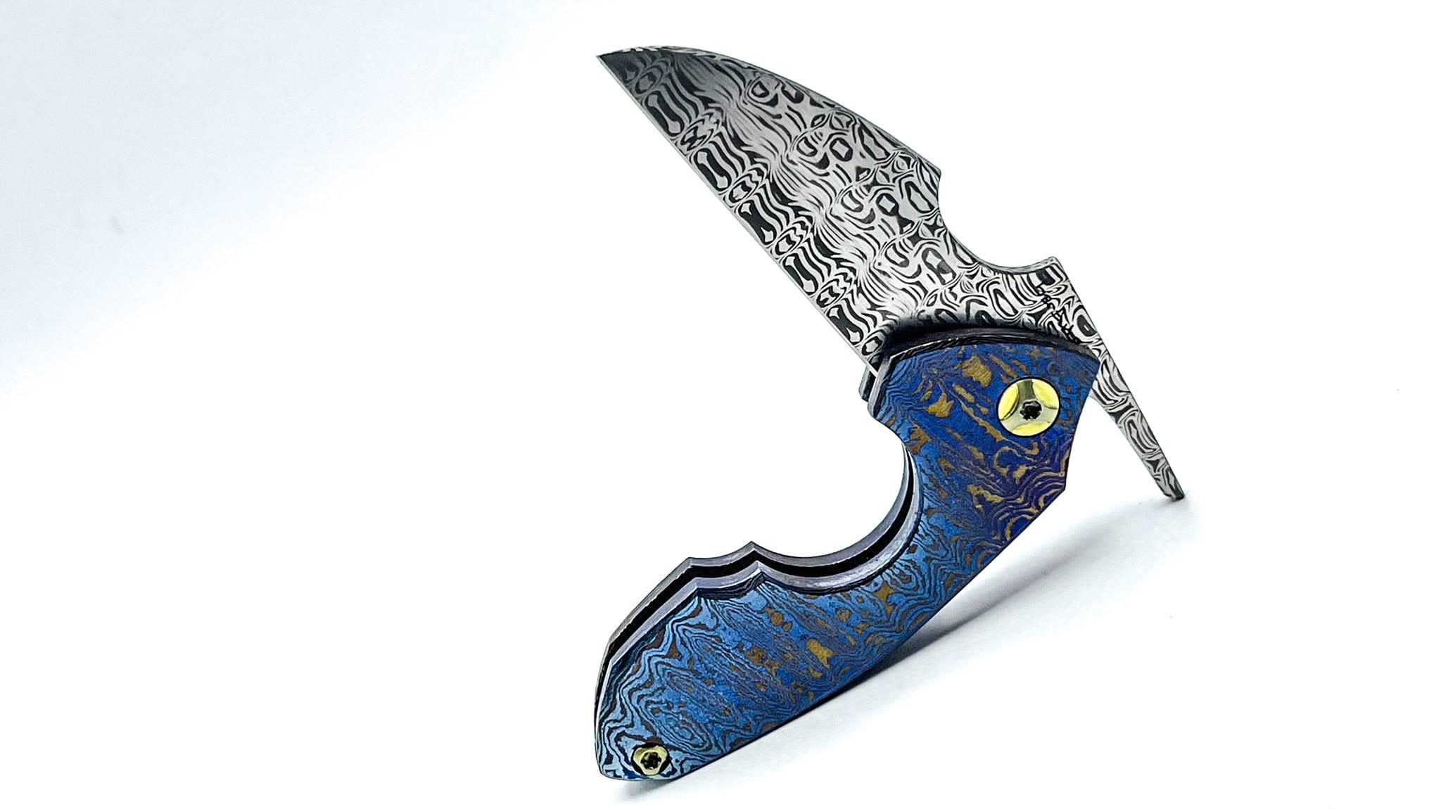 NAVAJAS BARBUDO, Magallanes Cigar Cutter Friction Folder, DAMASTEEL NIDHOGG , TIMASKUS, GELBE SCHRAUBEN & SCHWARZER SPACER, handgemacht FULL CUSTOM / No. 31 – Bild 9