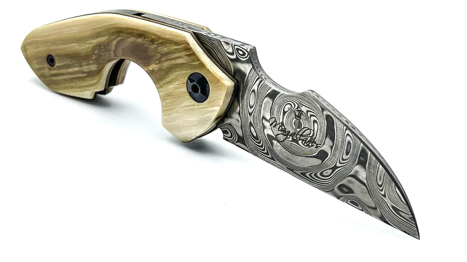 NAVAJAS BARBUDO, Magallanes Cigar Cutter Friction Folder, DAMASTEEL Großerosen, MAMMUT, LINER & SCHRAUBEN BRONZETITAN, SCHWARZER SPACER, handgemacht FULL CUSTOM / No. 26 – Bild 3