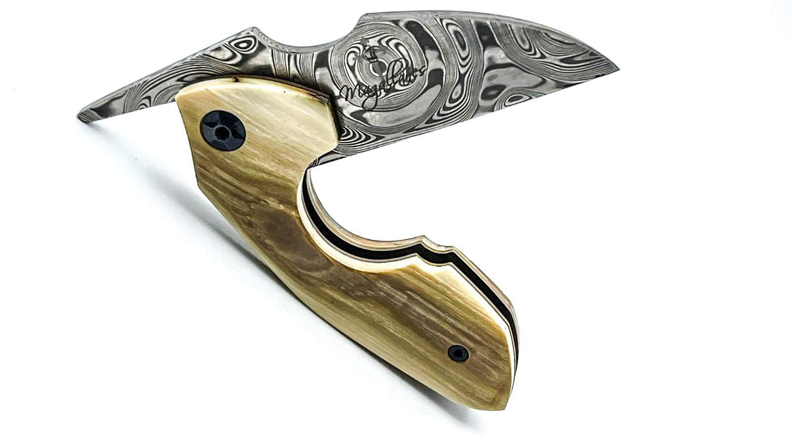 NAVAJAS BARBUDO, Magallanes Cigar Cutter Friction Folder, DAMASTEEL Großerosen, MAMMUT, LINER & SCHRAUBEN BRONZETITAN, SCHWARZER SPACER, handgemacht FULL CUSTOM / No. 26 – Bild 7