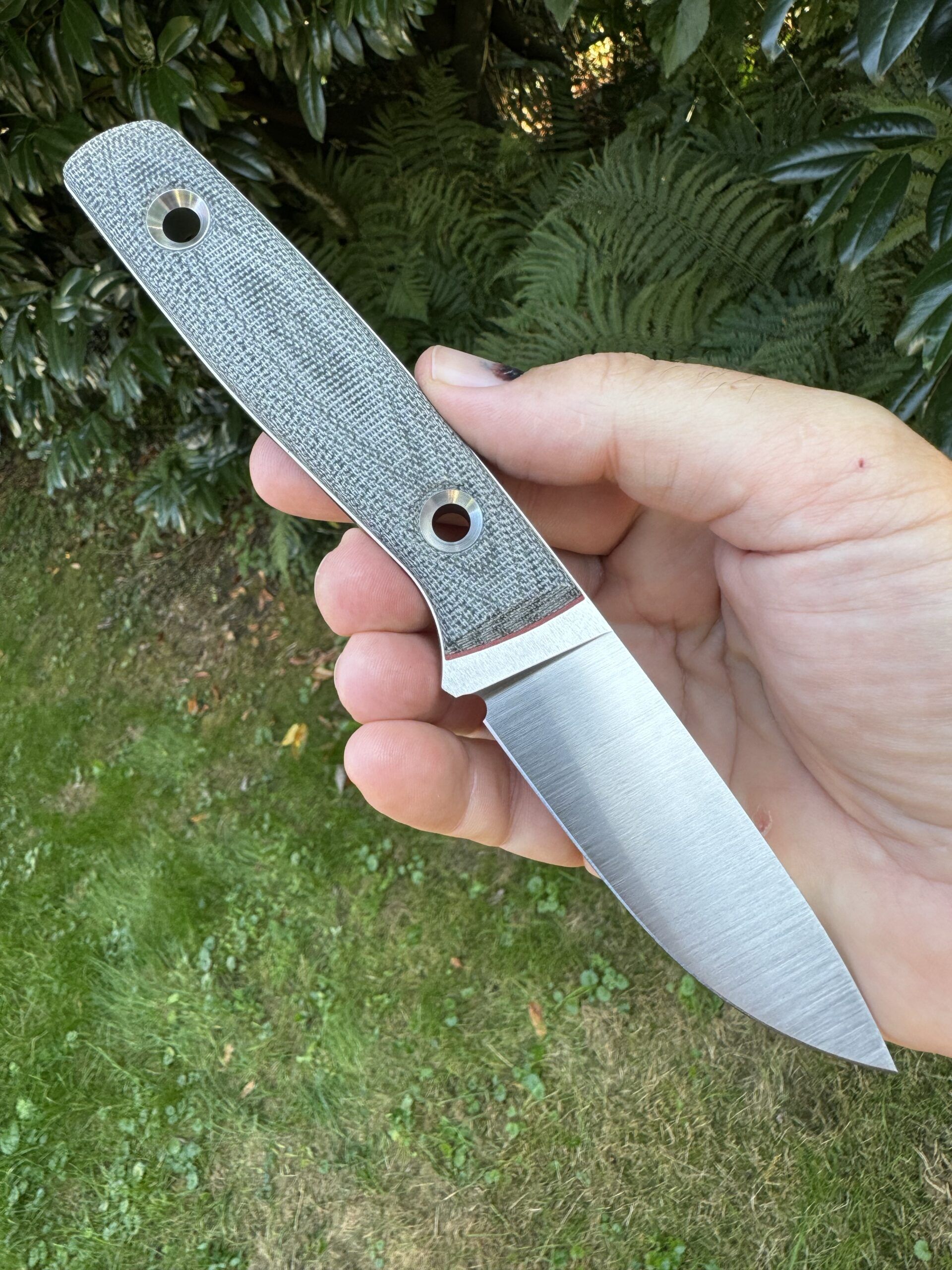 TRC Knives Classic Freedom / Satin / M390/ Black Canvas Micarta / Red liner / Kydex – Bild 8