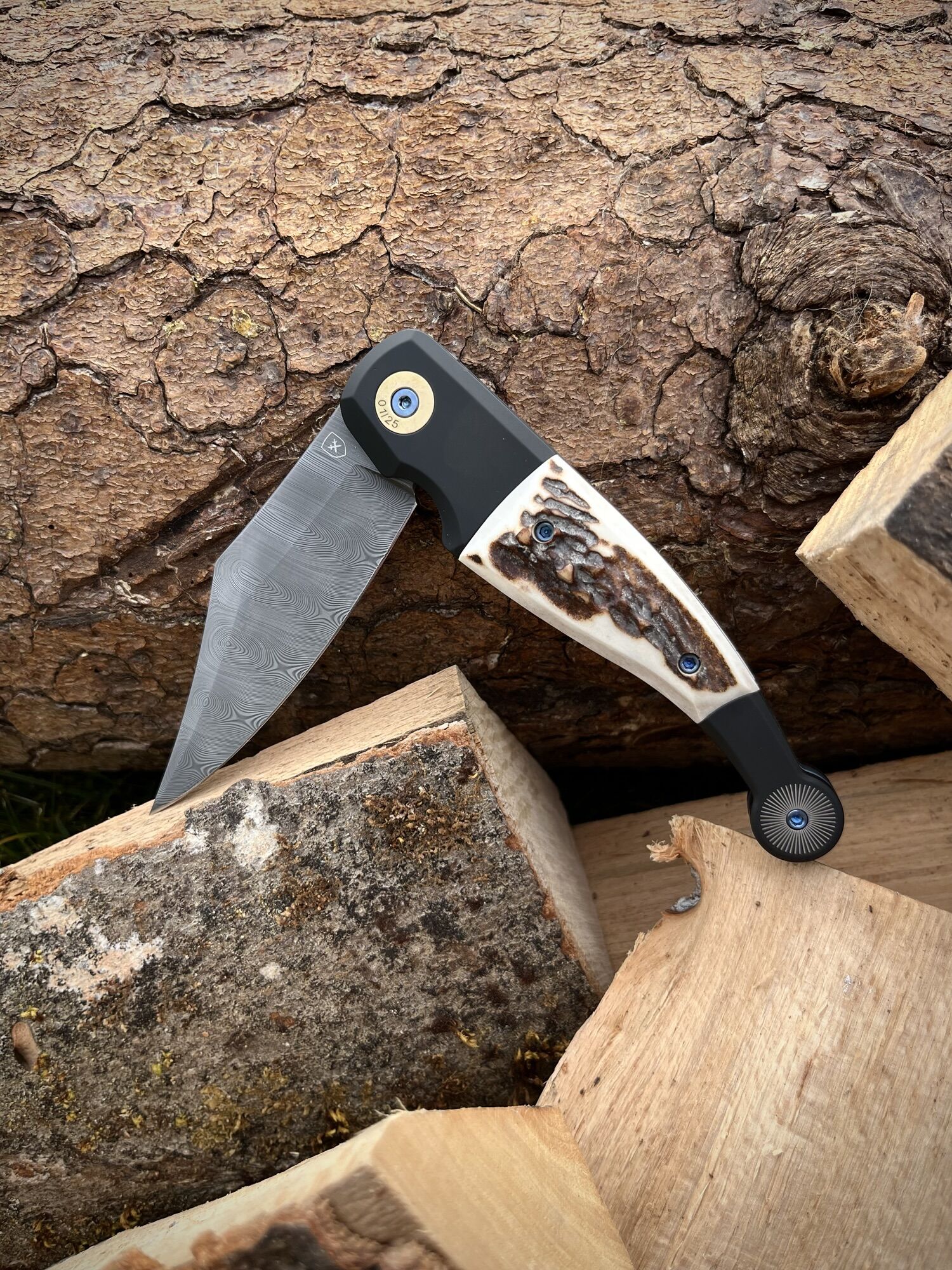 FOX Knives GVP "Gitano" Gen 2 / Damasteel Bjorkmans Twist / Titan PVD Hirschhorn-Inlay (ohne Flipper) – Bild 2