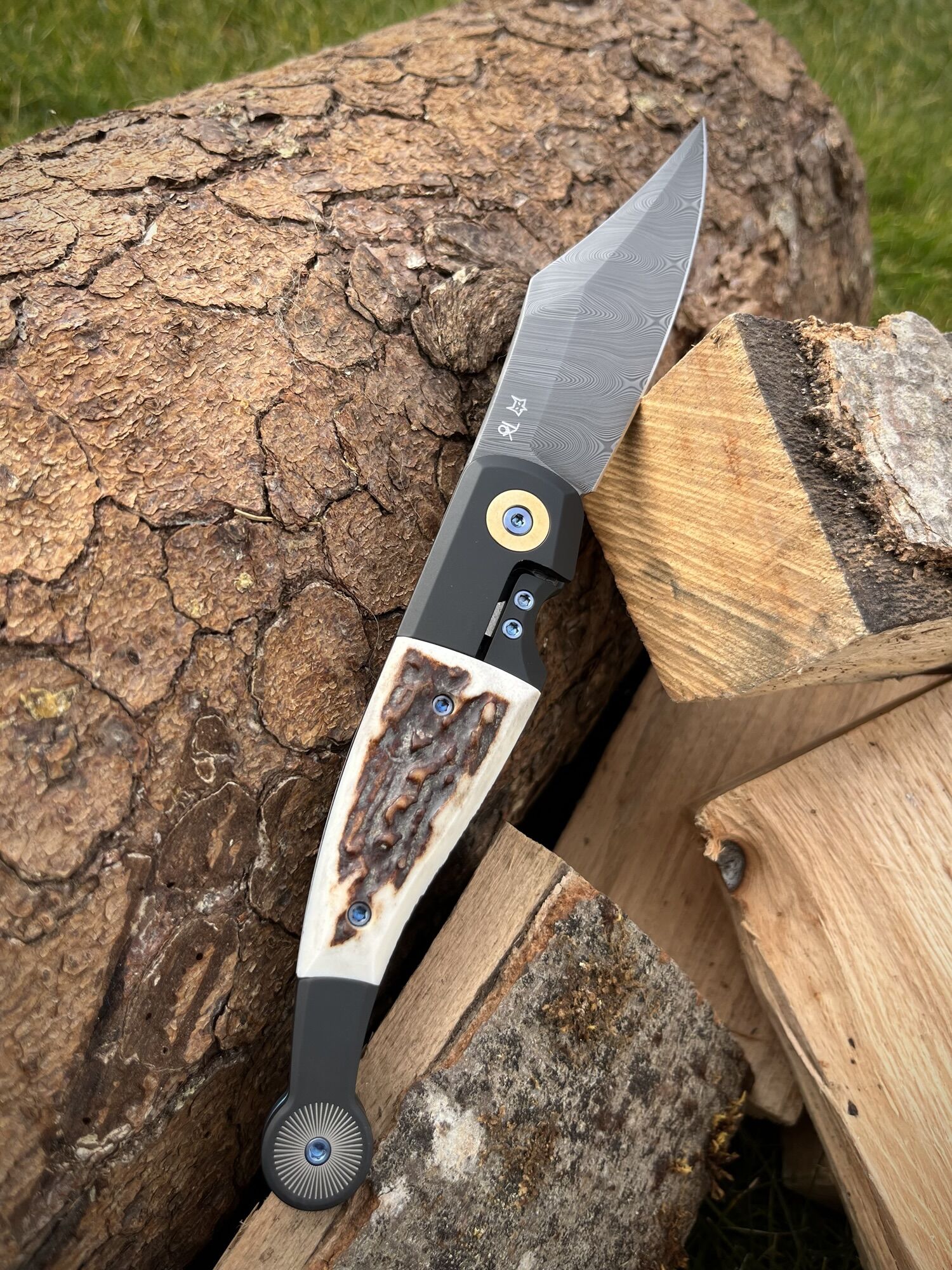 FOX Knives GVP "Gitano" Gen 2 / Damasteel Bjorkmans Twist / Titan PVD Hirschhorn-Inlay (ohne Flipper) – Bild 3