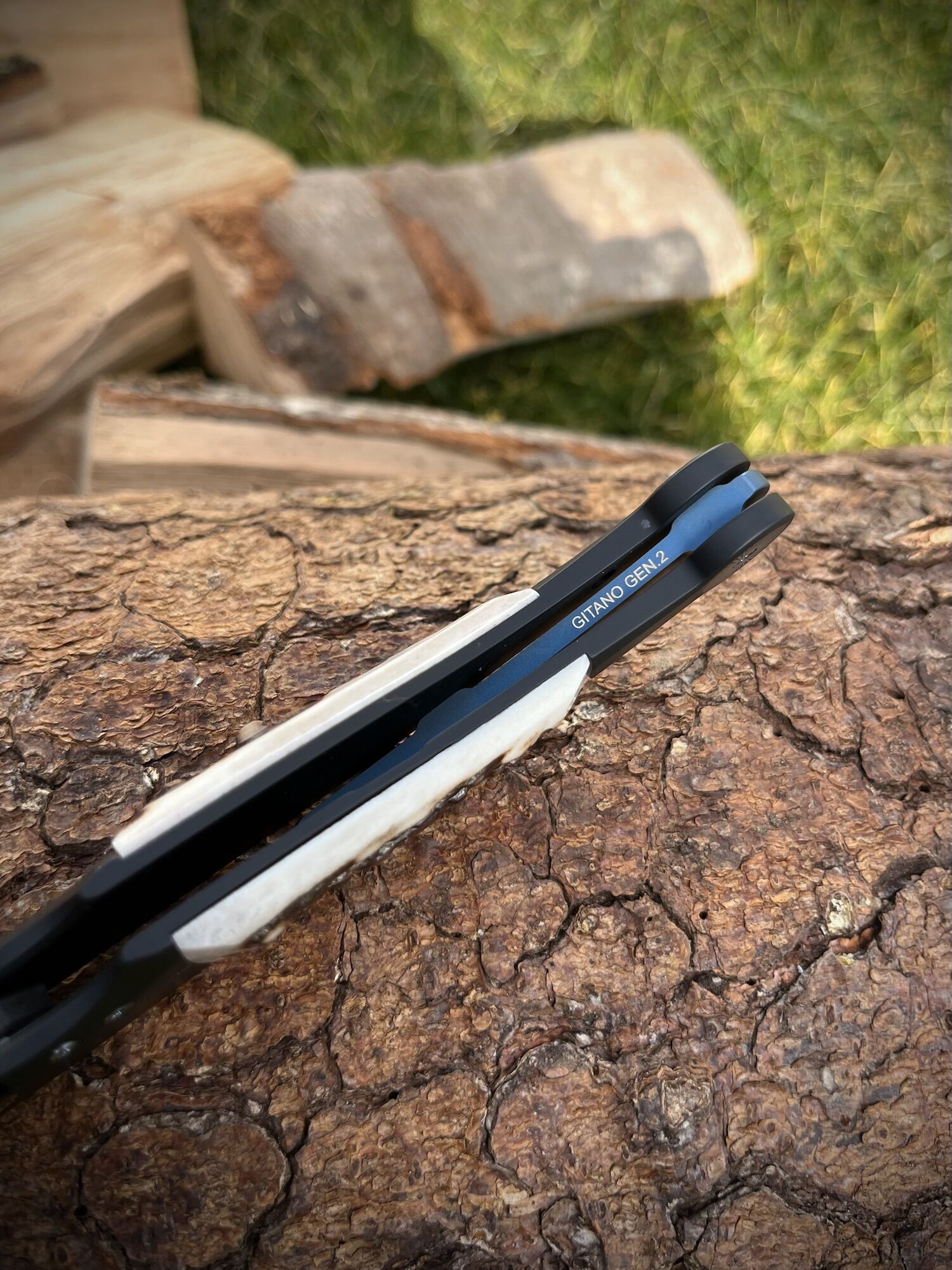 FOX Knives GVP "Gitano" Gen 2 / Damasteel Bjorkmans Twist / Titan PVD Hirschhorn-Inlay (ohne Flipper) – Bild 8