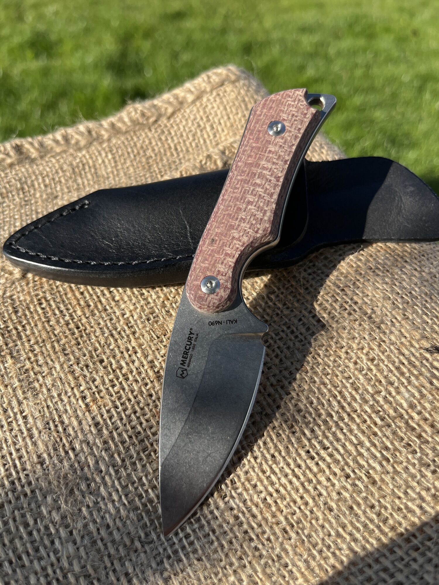 Mercury | Kali | Drop Point N690, Red Burlap Micarta - Image 3