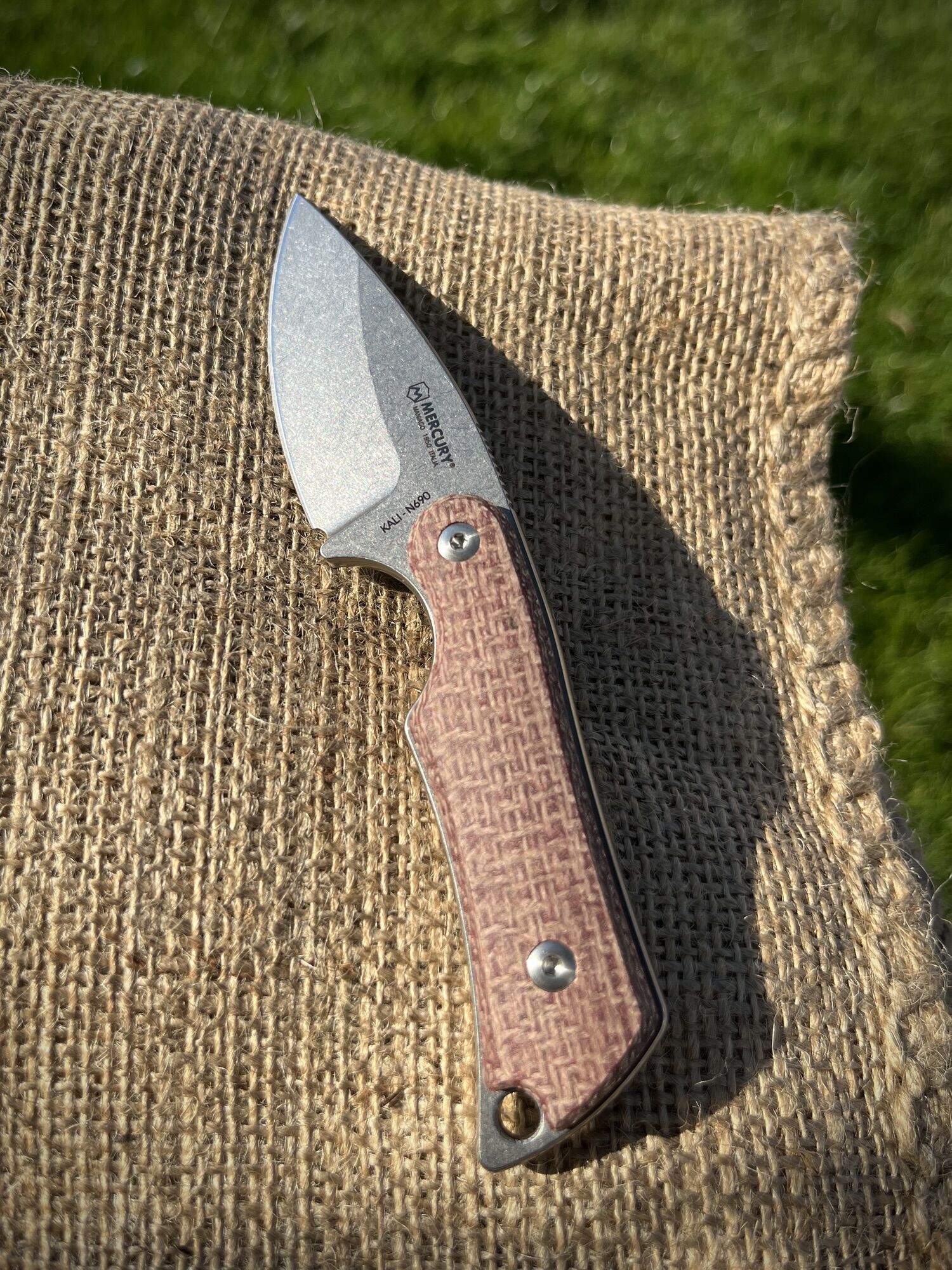 Mercury | Kali | Drop Point N690, Red Burlap Micarta - Image 7