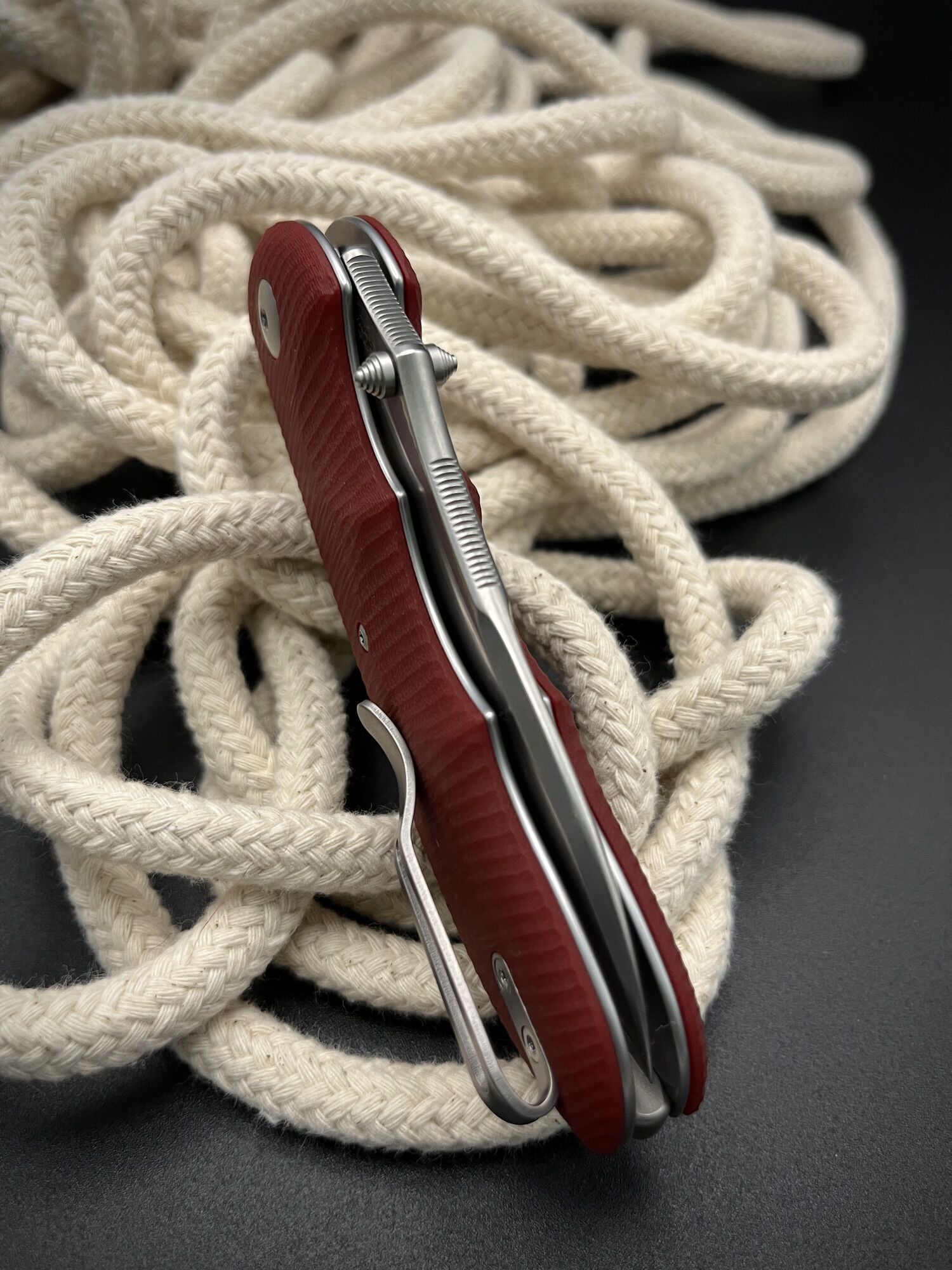 Viper | MOON | Magnacut / G10 red – Designed by Fabrizio Silvestrelli - Image 5