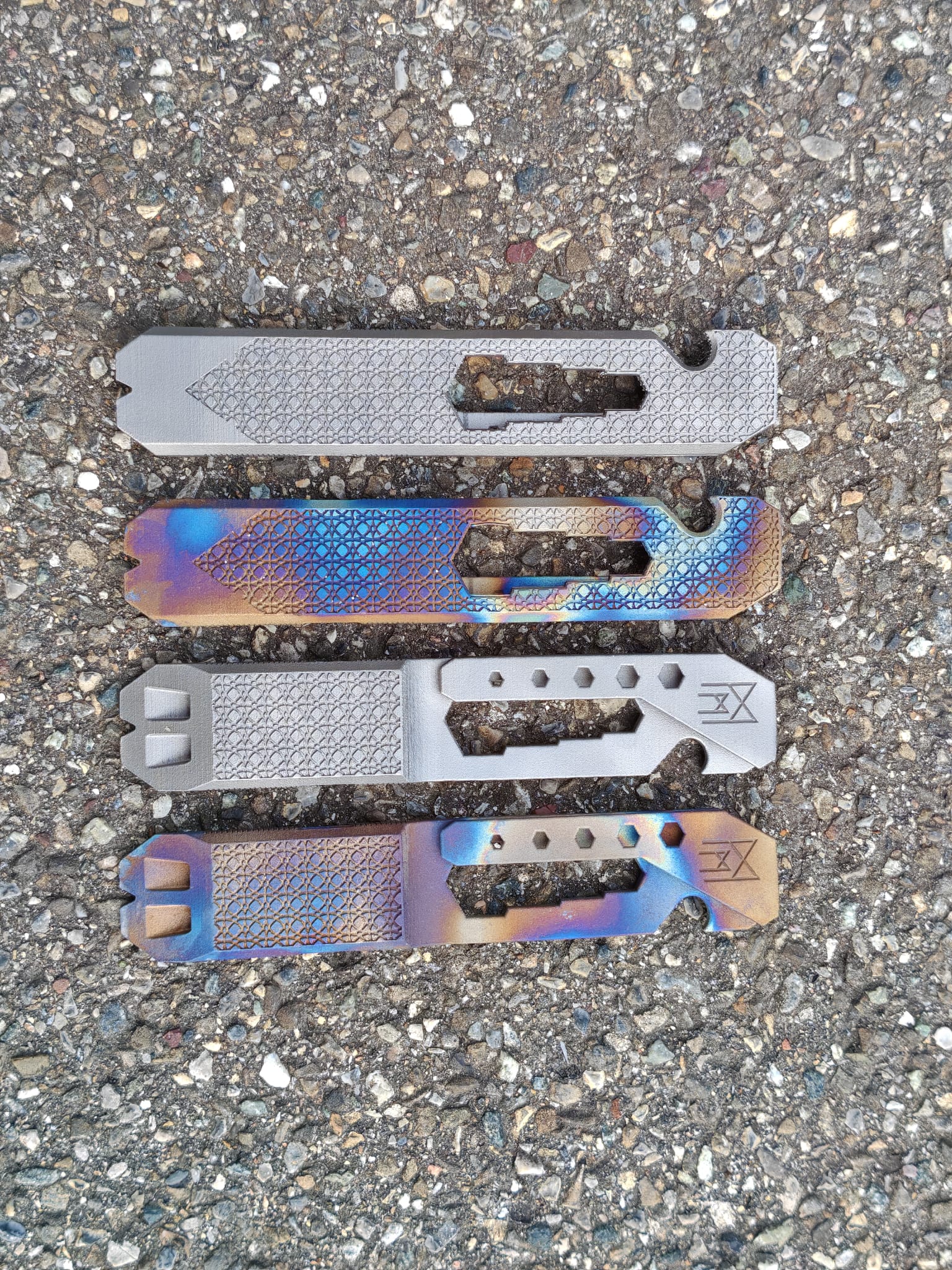Midgards knife Pry-Bar 3 D printed titanium with whistle and clip - Image 4
