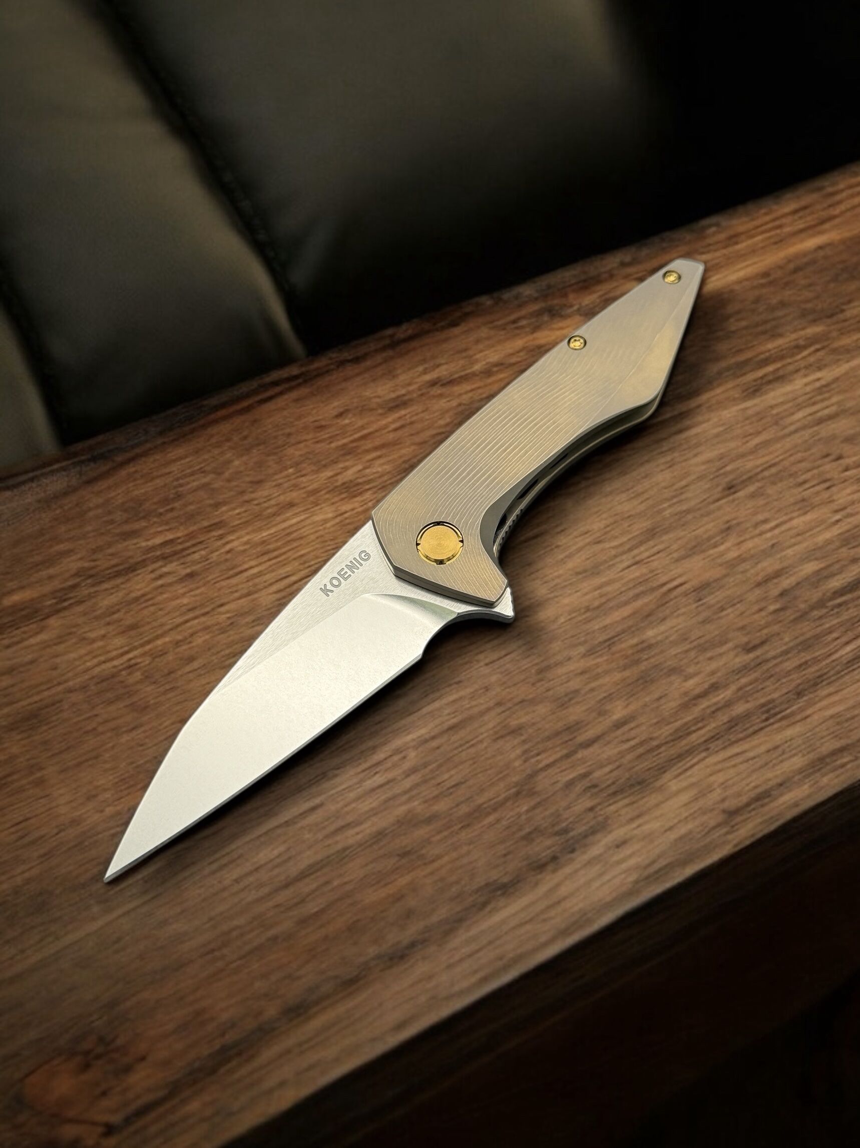 KOENIG KNIVES MINI GOBLIN - Bronze SEA PATTERN - BURNISHED W/ POLISHED FLATS M390 BLADE / Flipper - Image 2