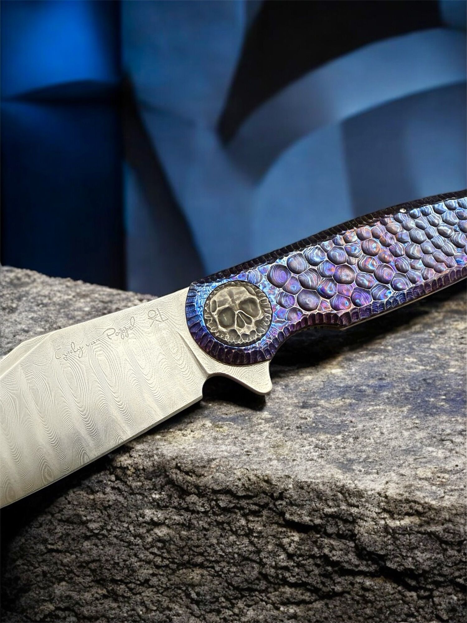 Gudy van Poppel Custom | Eastbull Lion | Damaststeel - Titan/ Timascus, Framelock Flipper - Image 2