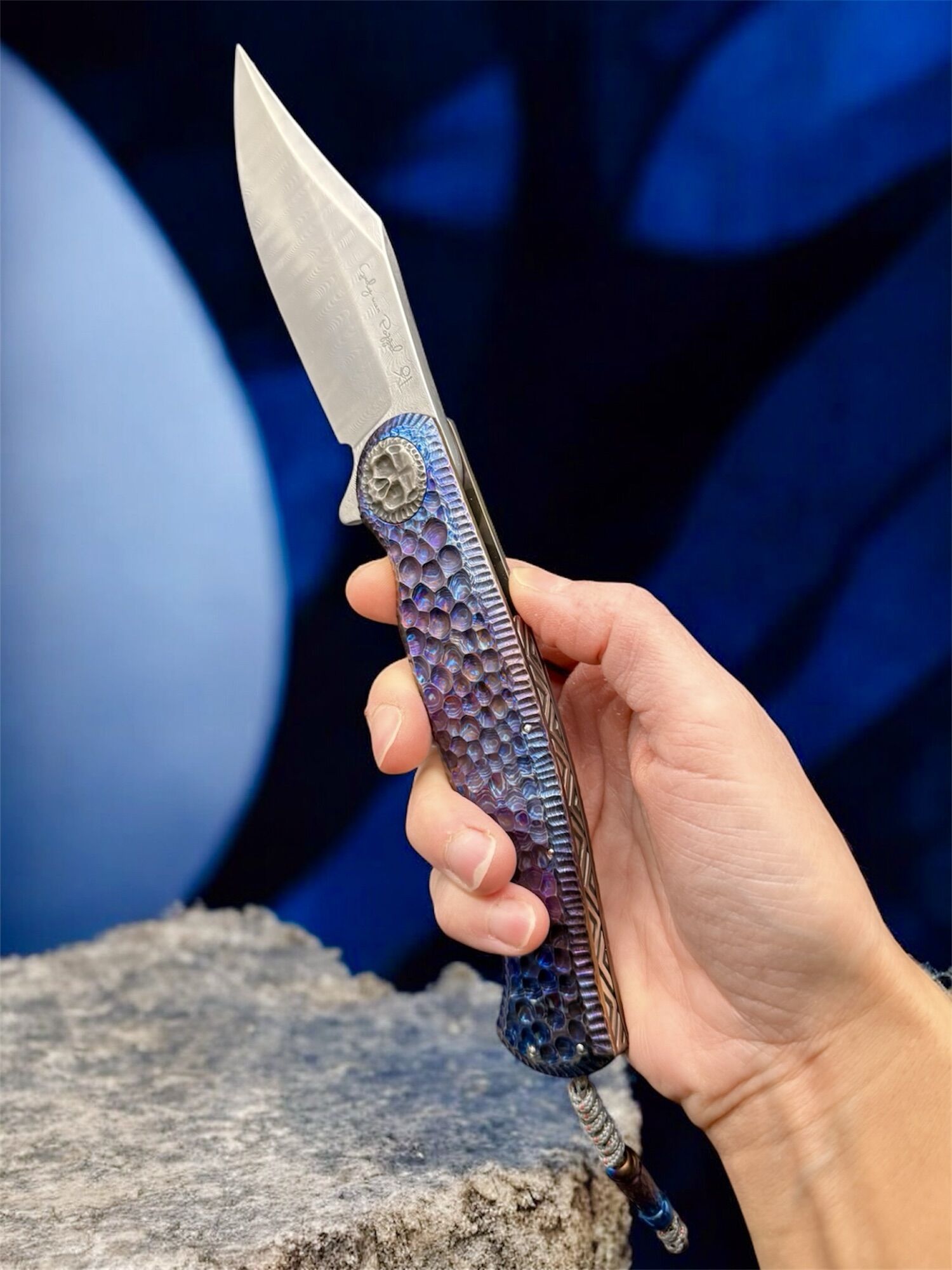 Gudy van Poppel Custom | Eastbull Lion | Damaststeel - Titan/ Timascus, Framelock Flipper - Image 9