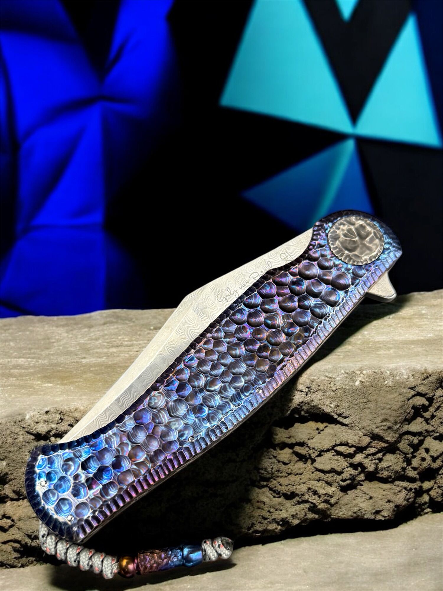 Gudy van Poppel Custom | Eastbull Lion | Damaststeel - Titan/ Timascus, Framelock Flipper - Image 8