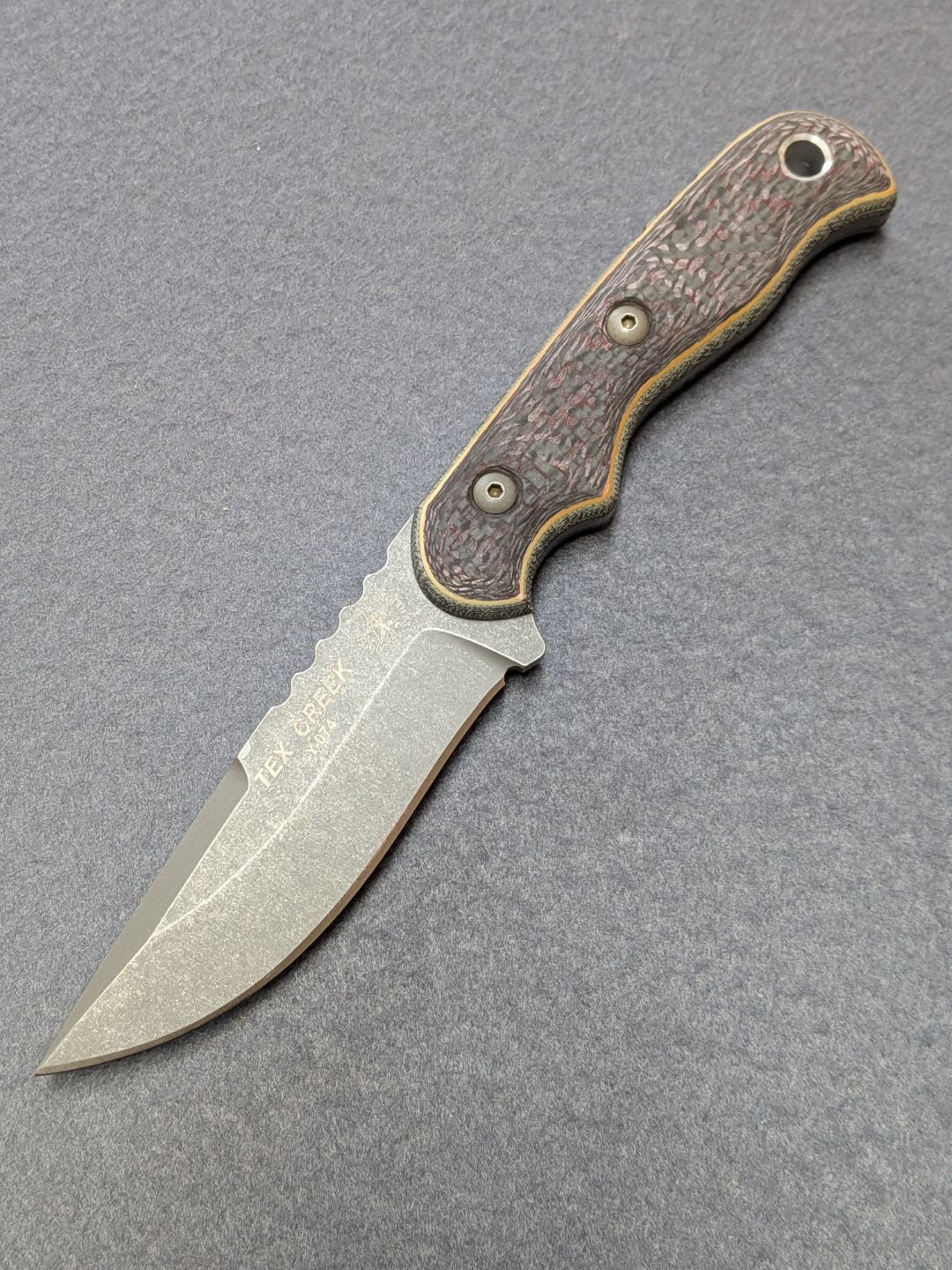 Tops Knives "20th Anniversary Tex Creek" CPM 154 / Carbon Micarta (SH) - Image 3