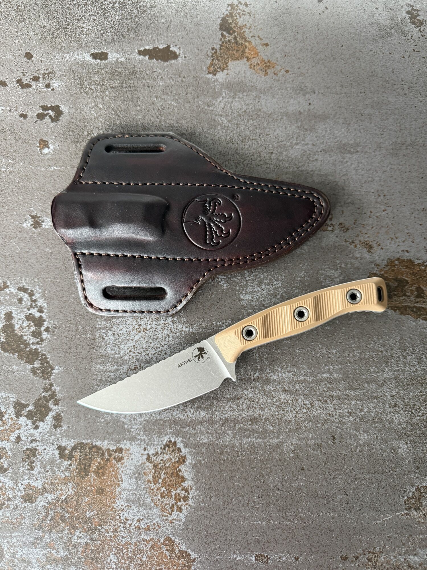 Microtech | AKRIS | Stonewash Standard G-10 Dark Earth & Dark Chocolate Leather Sheath - Image 2