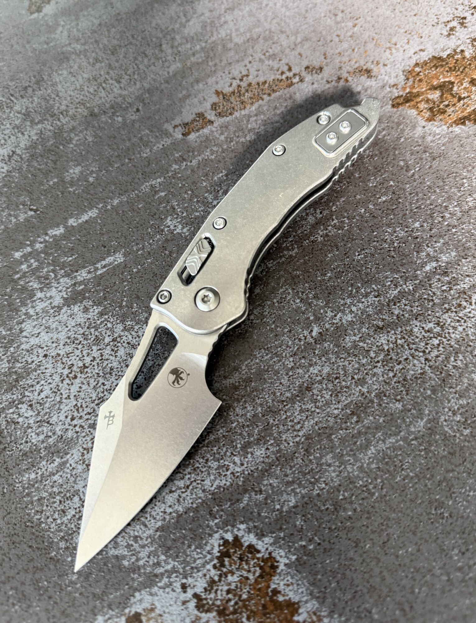 Microtech | M-STITCH (Mini Stitch) | RAM-LOK® Marfione Select – Stonewash Titanium | Bronze Accent | Double Vapor Blast Stainless Steel – Bild 2